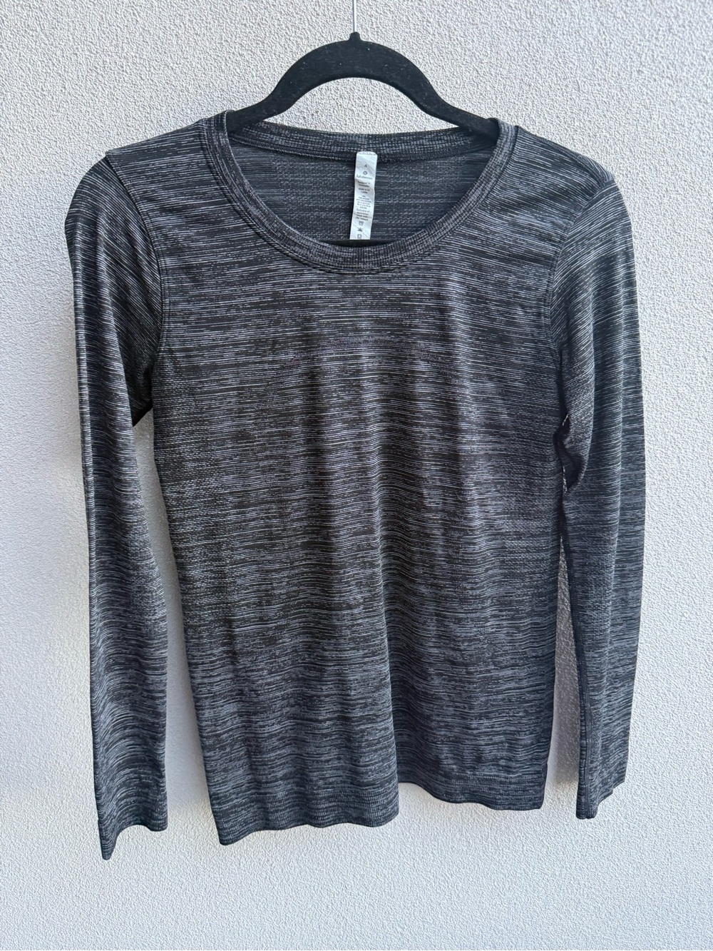 Lululemon Swiftly Long Sleeve Top White Black Stripe Size 4